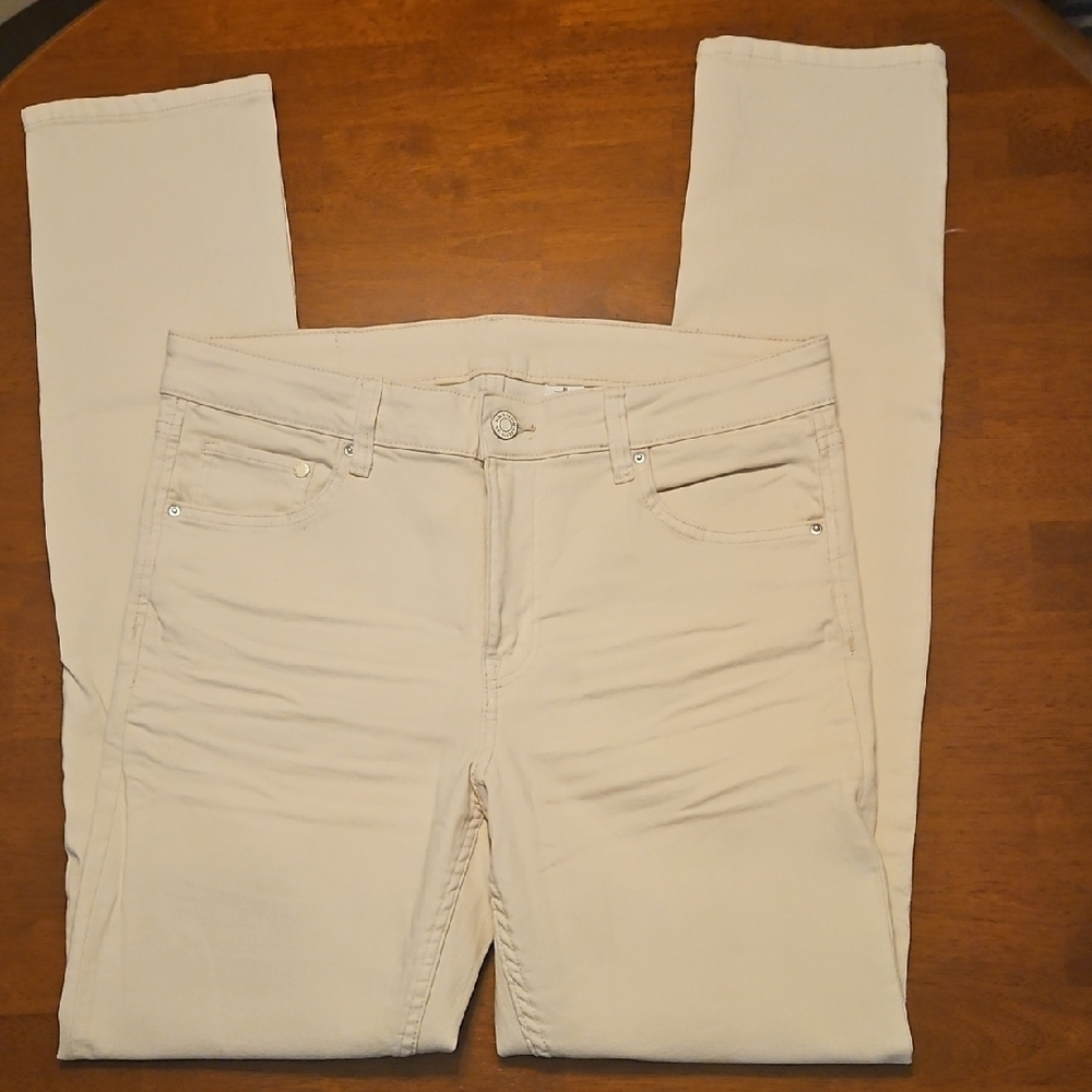 Stylish Women's Cream Skinny Jeans